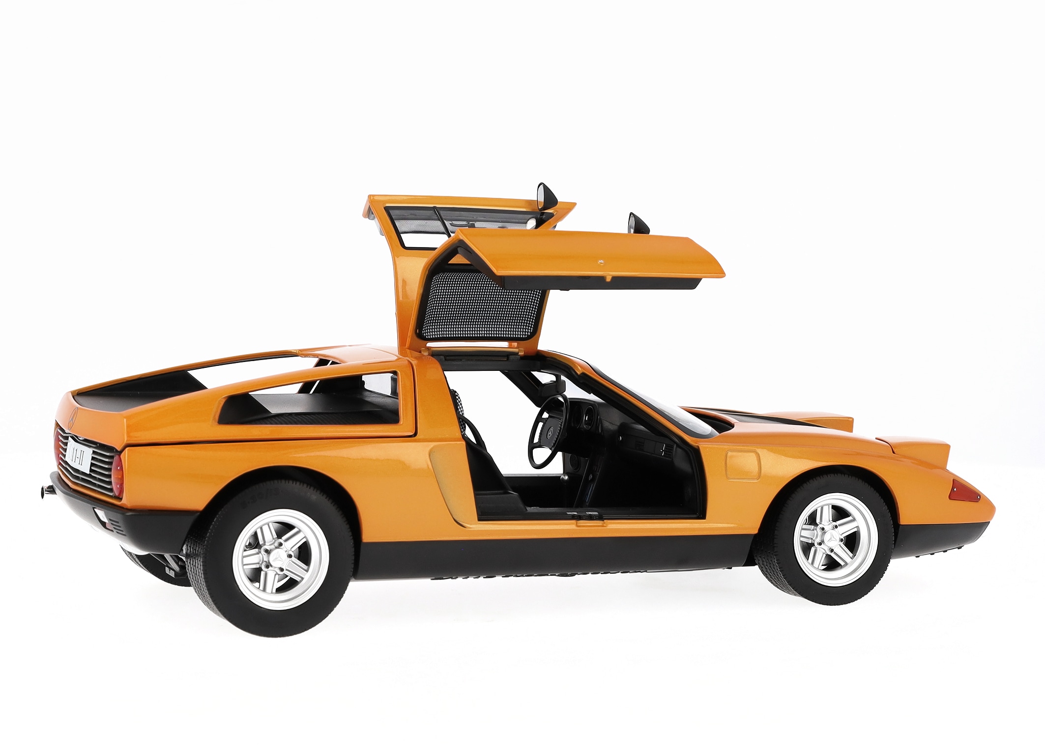 Experimental vehicle C 111 / II (1970) - weissherbst, Norev, 1:18