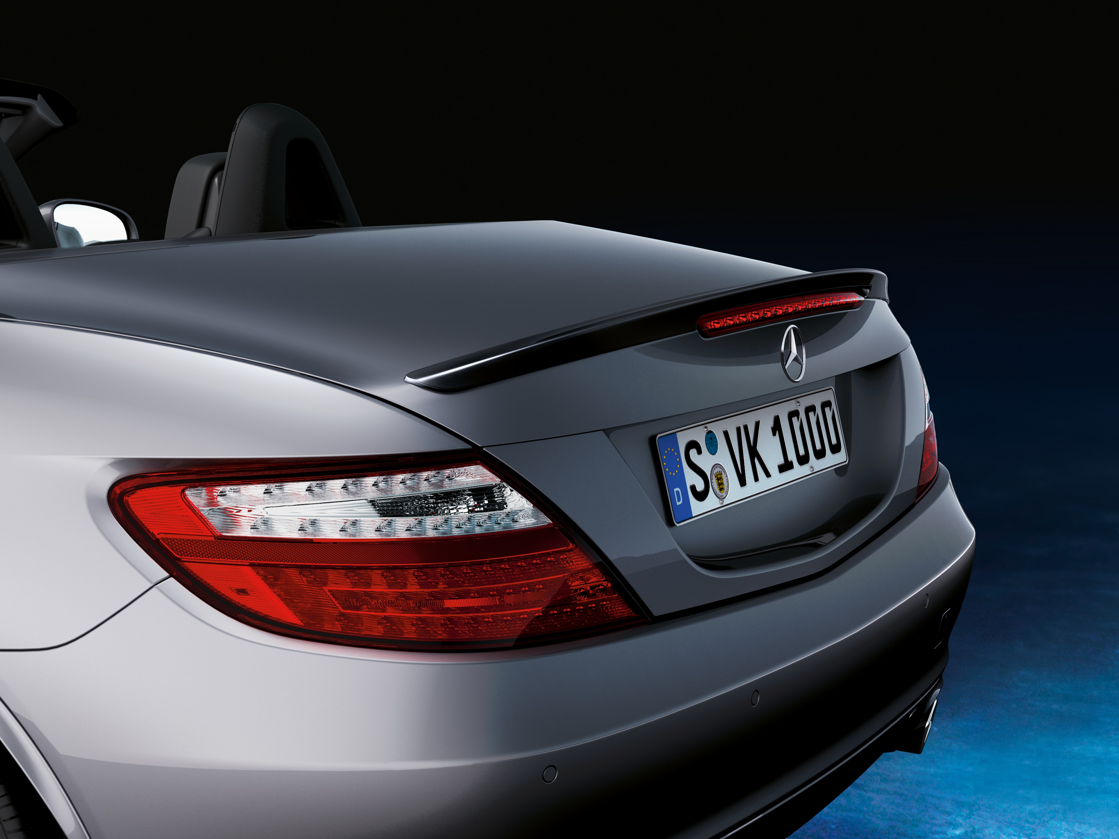 Rear spoiler - Polyurethane, primed