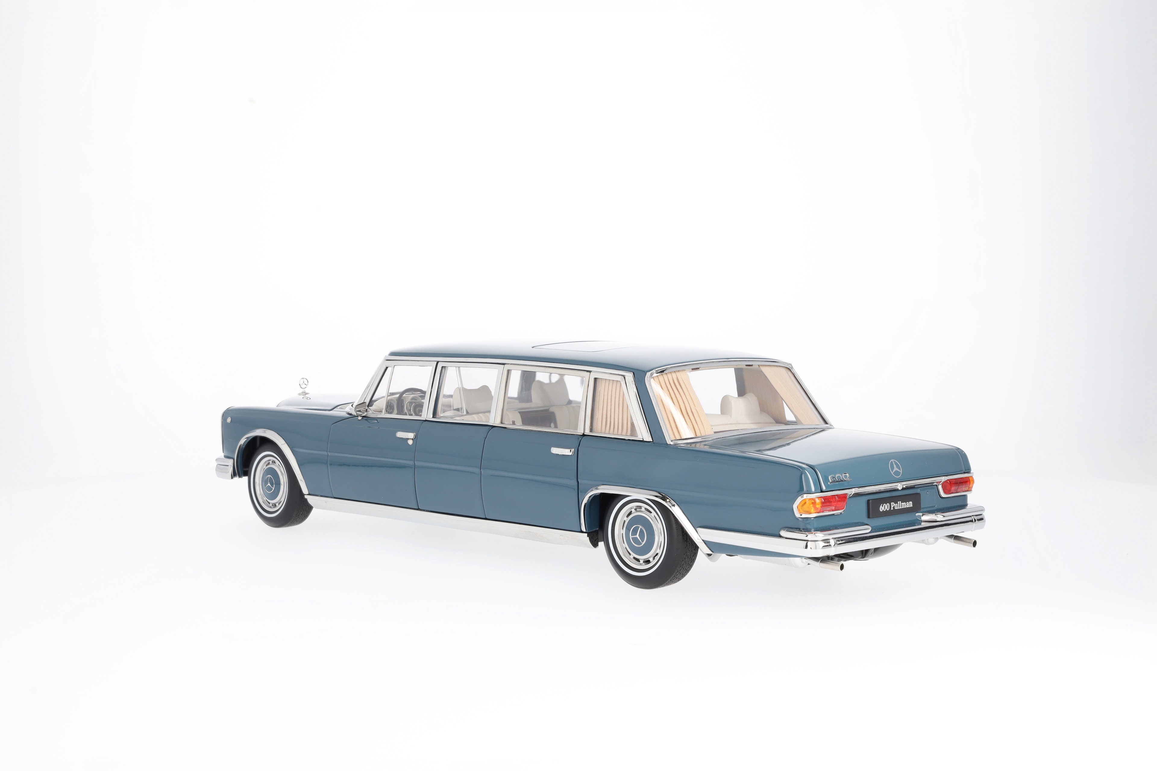 600 Pullmann W 100 (1963-1981) - blue, NZG, 1:18